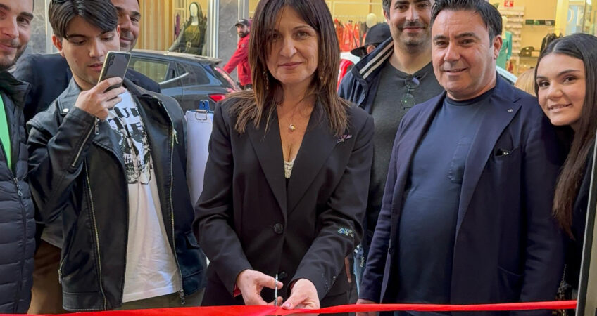 Nuova Apertura Mondadori  